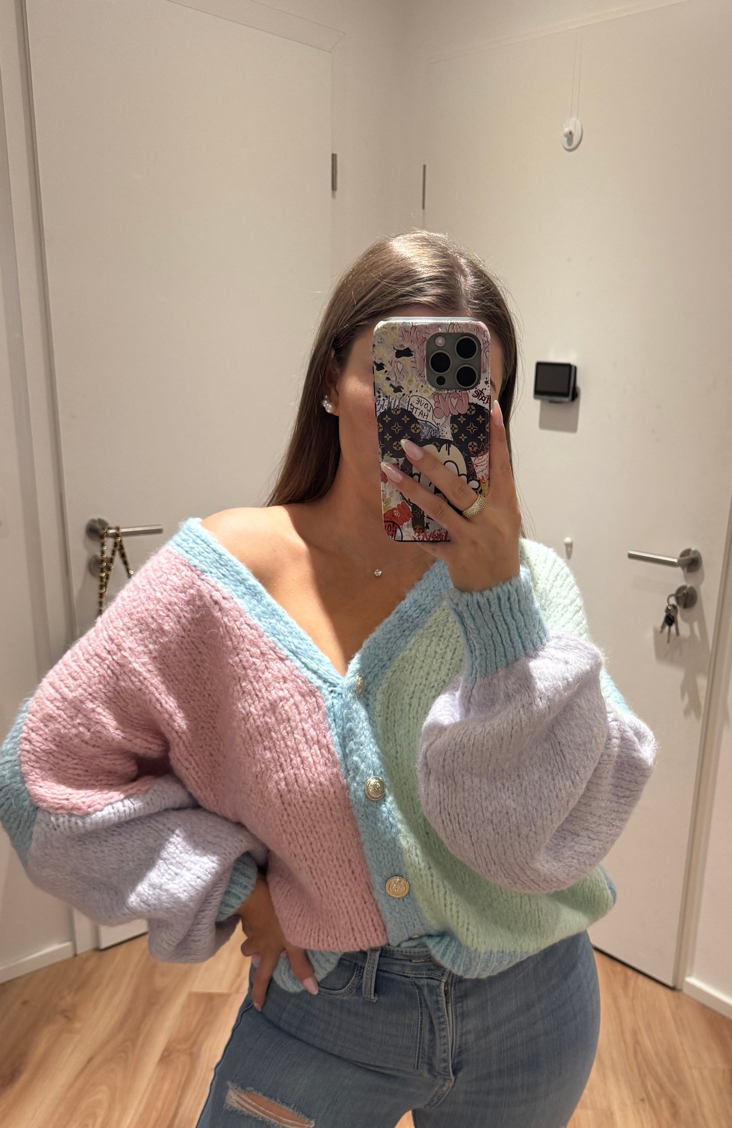 Oversize Cardigan kurz mit goldenen Knöpfen