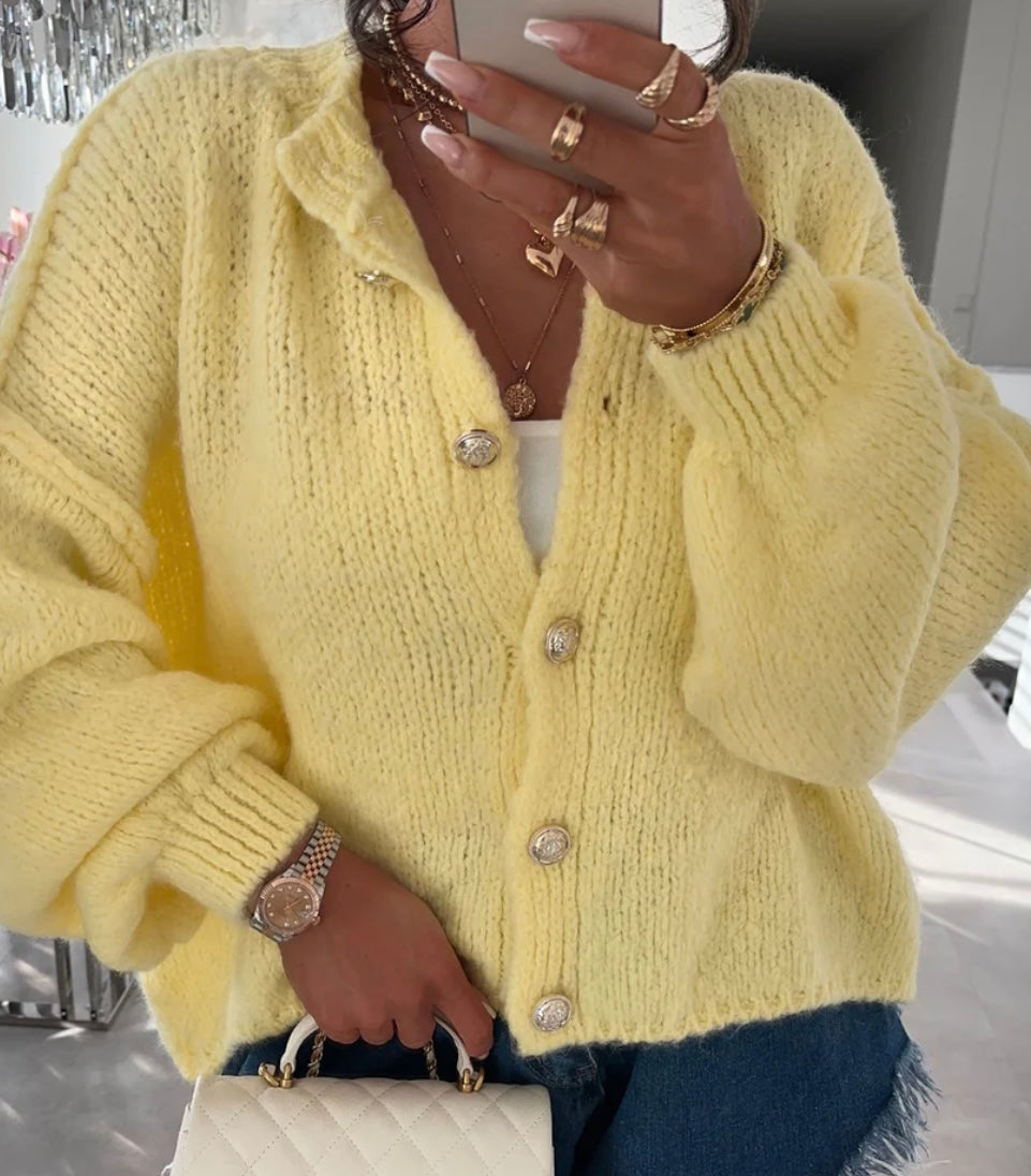 Oversize Cardigan kurz mit goldenen Knöpfen