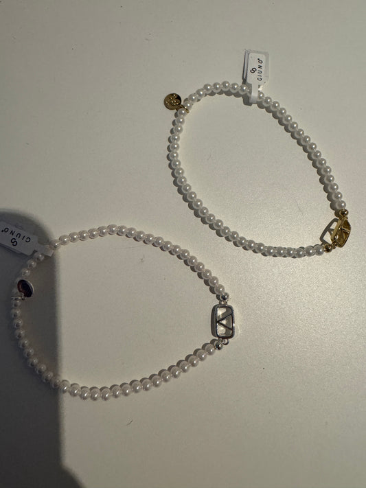 Mini Perlen Armband mit V