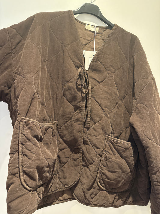 Leichte Steppjacke mit Schleifen