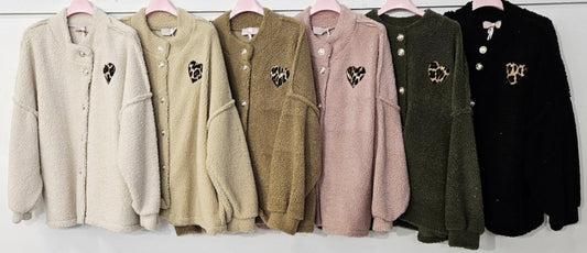 Boucle Teddy Jacke mit Leo Herz